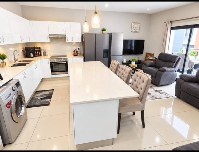 3 BEDROOM APARTMENT FOR SALE IN NEW TOWN CENTRE